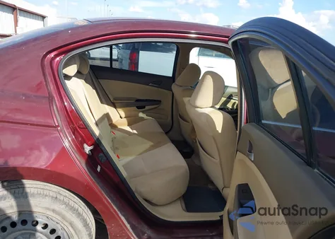 2010 Honda Accord 2.4 Lx z USA, uszkodzony, nr VIN 1HGCP2F34AA005186